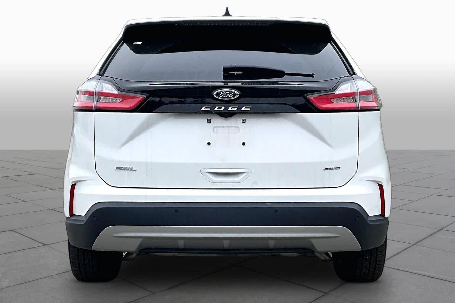 Certified Used 2024 Oxford White Clearcoat Ford SEL image 5