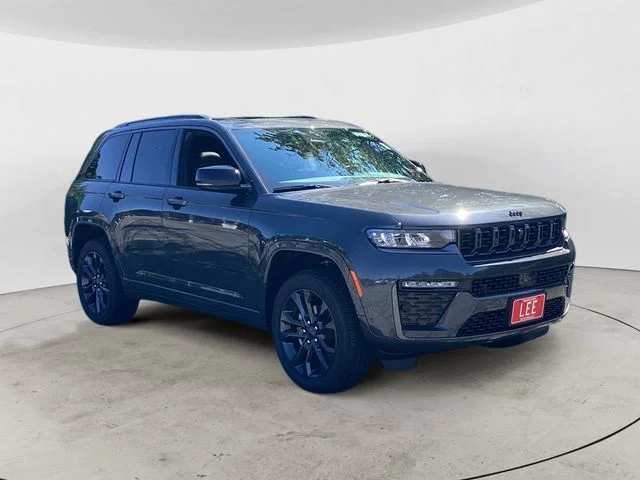 New 2026 Gray Metallic Jeep LIMITED RESERVE 4X4 image 8