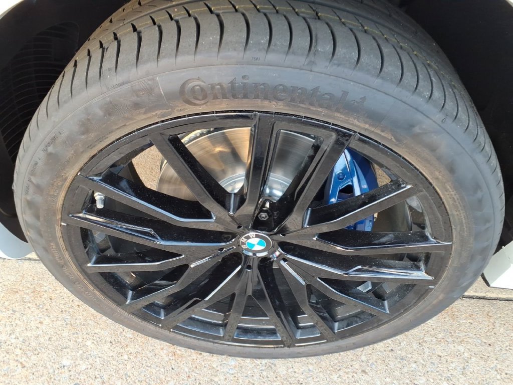 New 2027 Alpine White BMW xDrive40i image 17