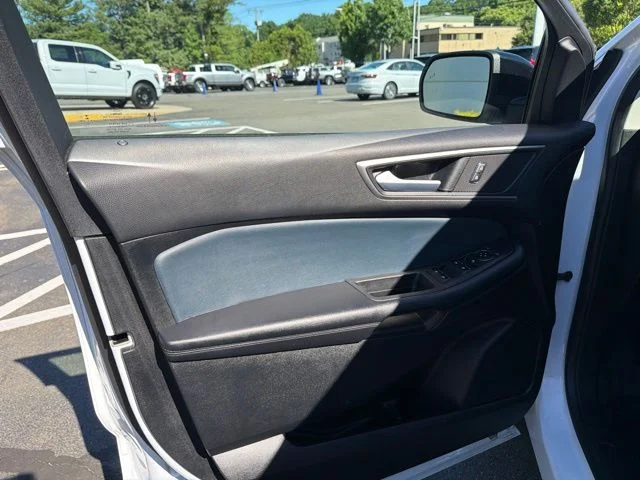 Used 2022 White Ford SEL image 12