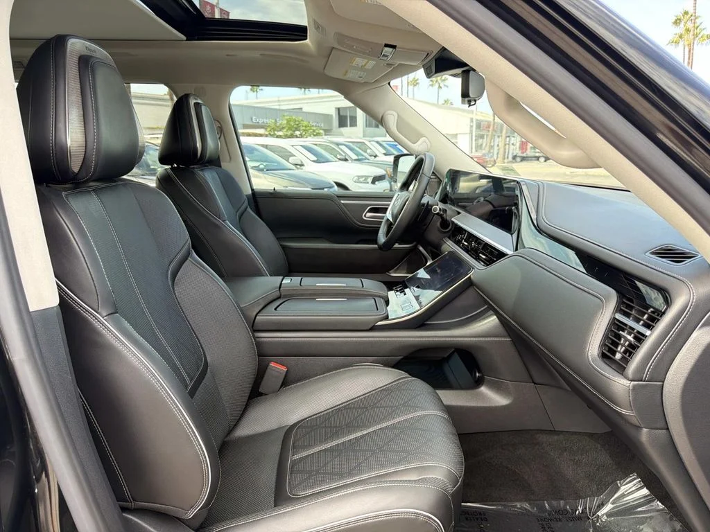 Used 2025 MINERAL BLACK INFINITI SENSORY image 34