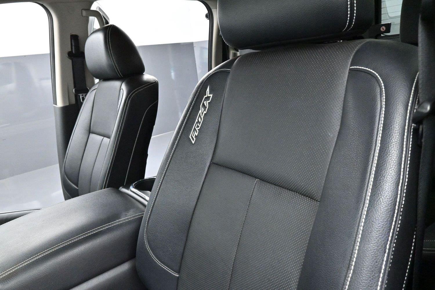 Used 2018 Brilliant Silver Nissan PRO-4X image 15
