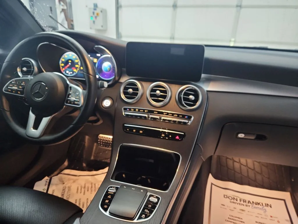 Used 2022 Black Mercedes-Benz GLC 300 image 10