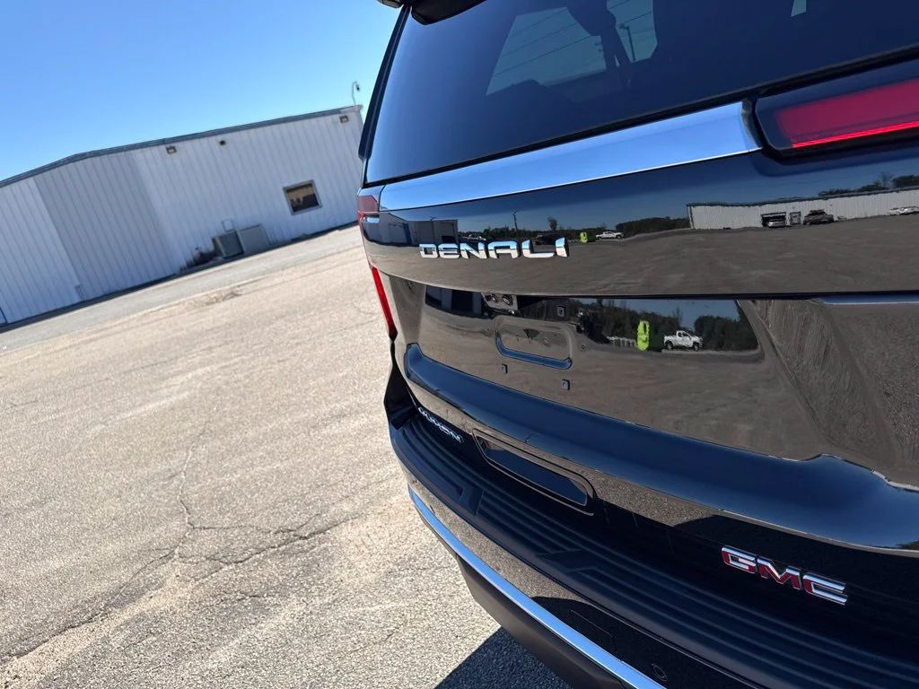 Used 2026 Onyx Black GMC Denali image 39
