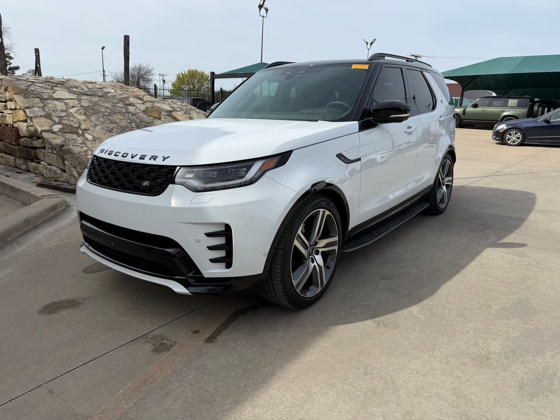 2024 Land Rover Discovery Dynamic SE