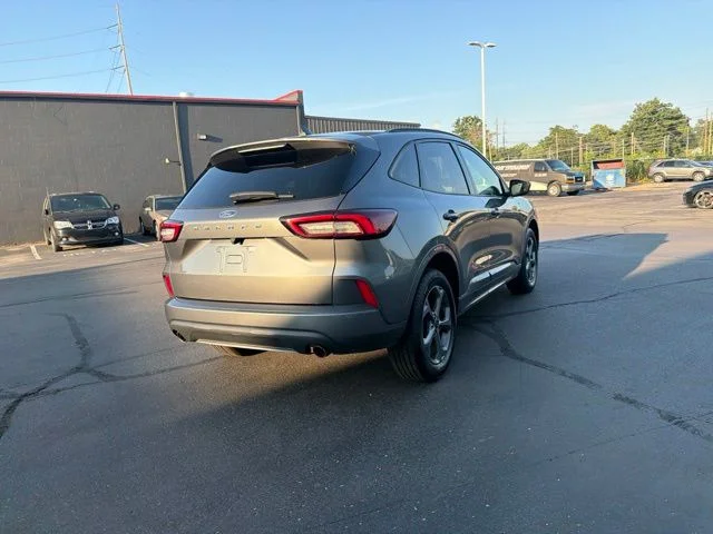 Used 2024 Gray Ford ST-Line image 10