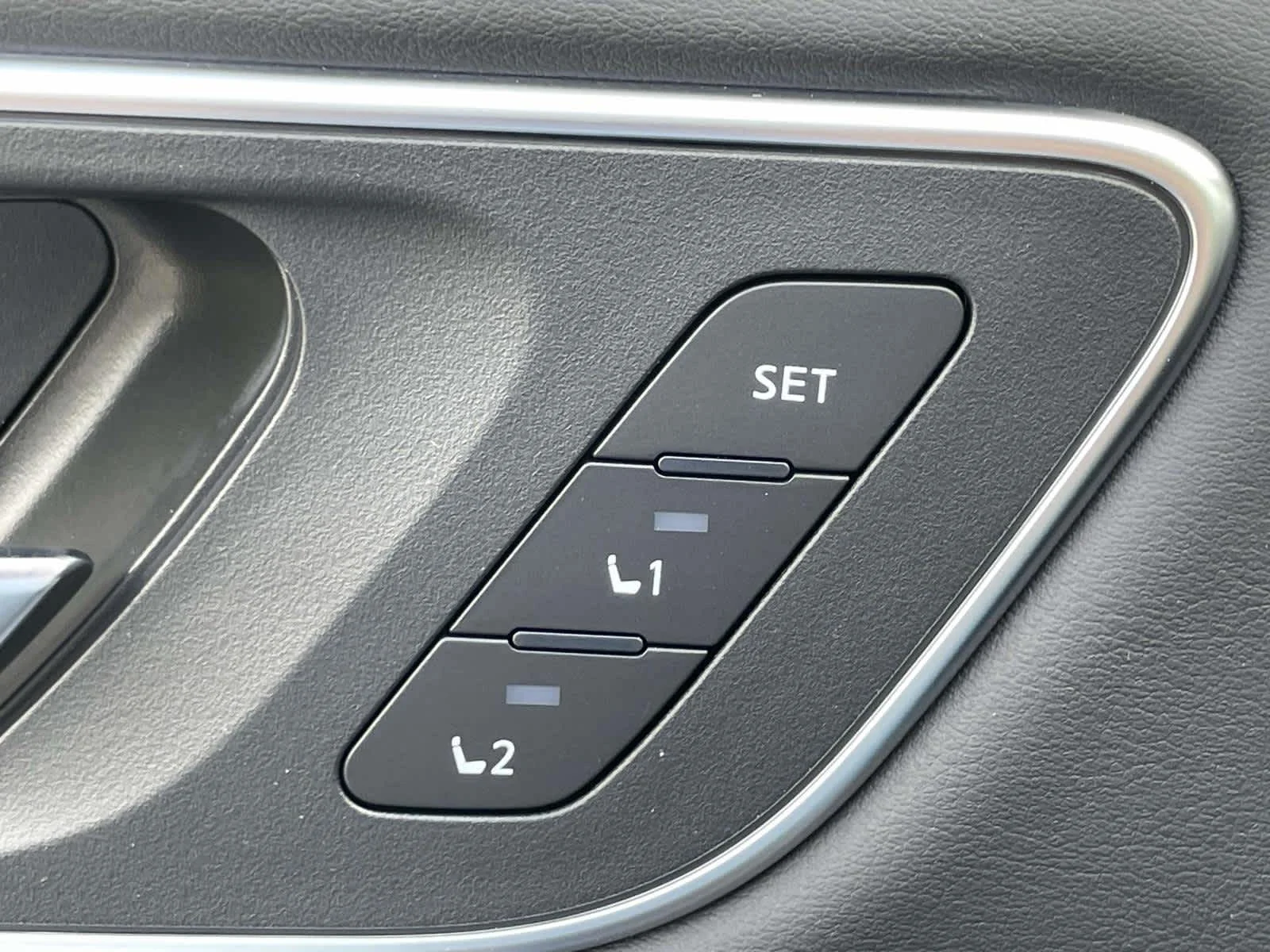 New 2026 Everest White Pearl/Super Black Nissan Platinum image 32