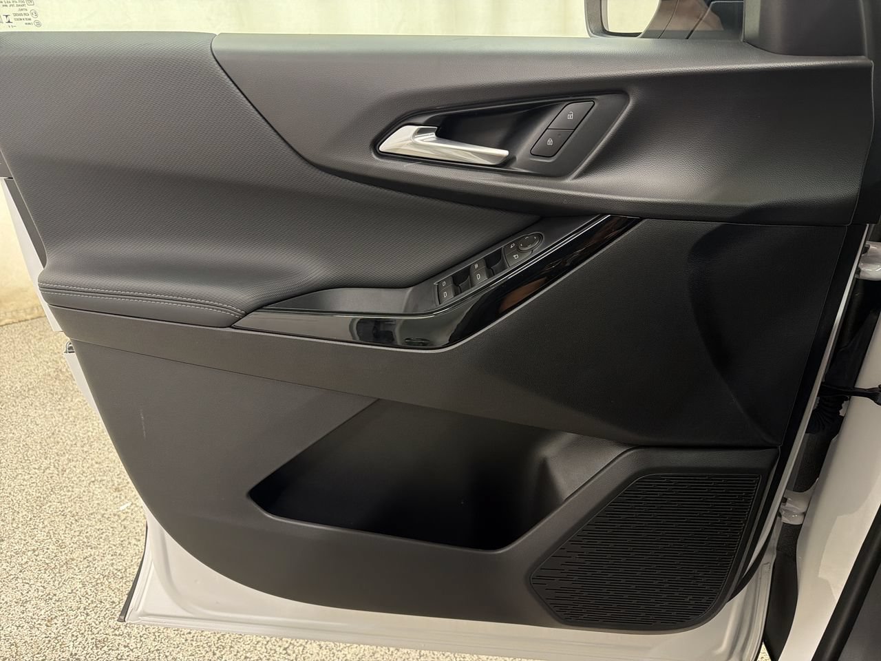 2026 Chevrolet Equinox LT - Photo 18