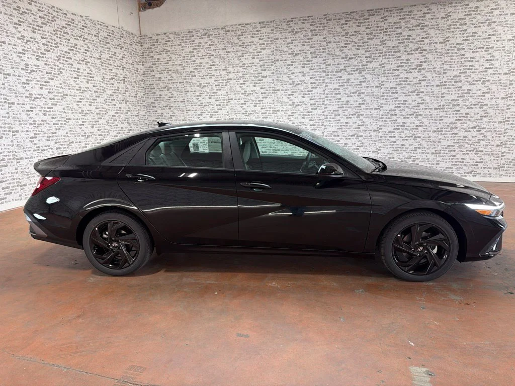 New 2026 Abyss Black Hyundai SEL Sport Plus image 8
