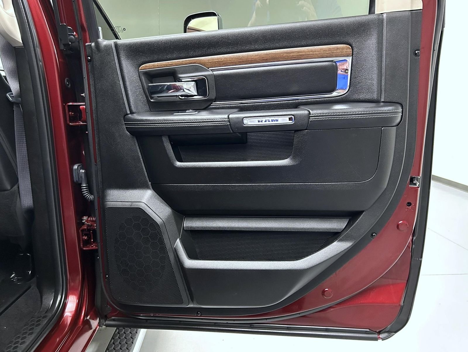 Used 2018 Red Ram Laramie image 17