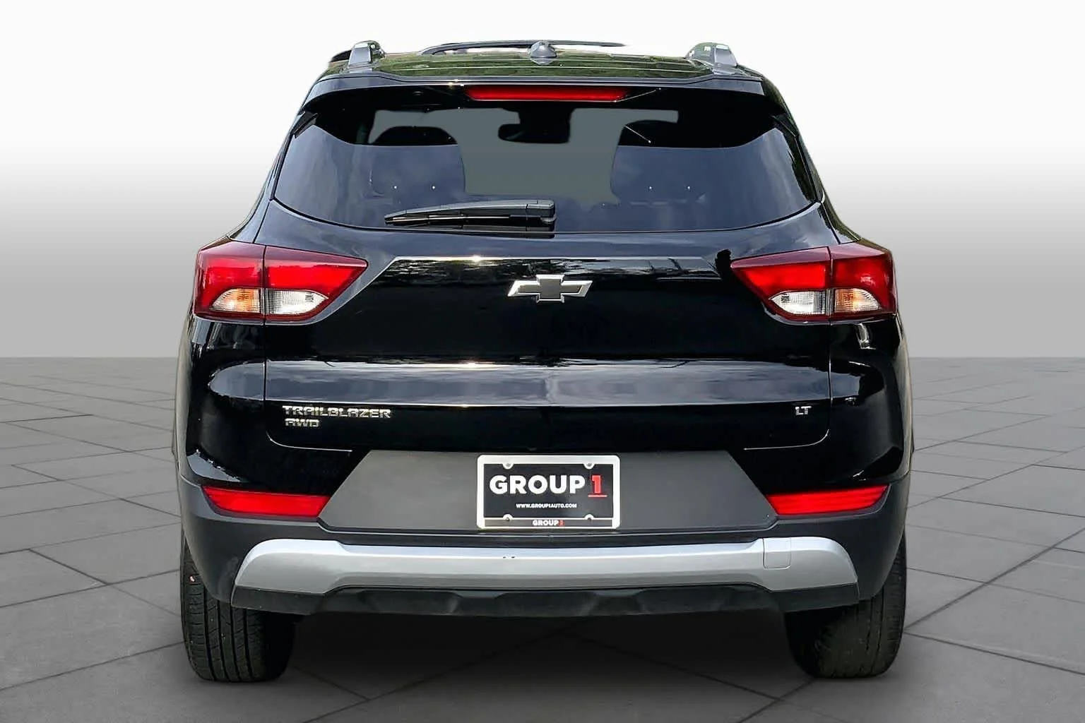 Used 2025 Mosaic Black Metallic Chevrolet LT image 5