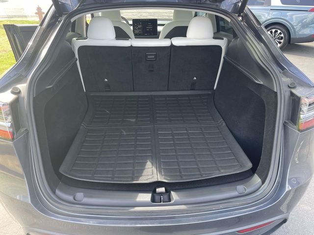 2023 Tesla Model Y Long Range - Photo 10
