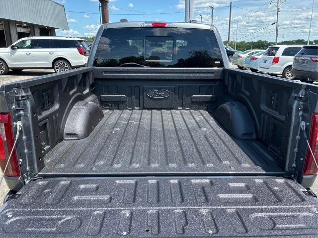 New 2026 Carbonized Gray Metallic Ford XLT image 34