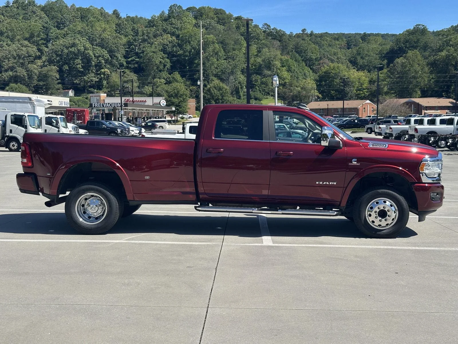 Used 2024 Delmonico Red Pearlcoat Ram Longhorn image 8