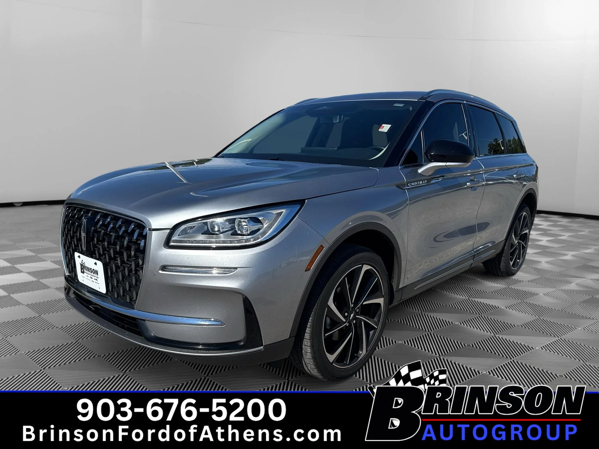 Used 2023 Silver Radiance Metallic Clearcoat Lincoln Reserve image 1