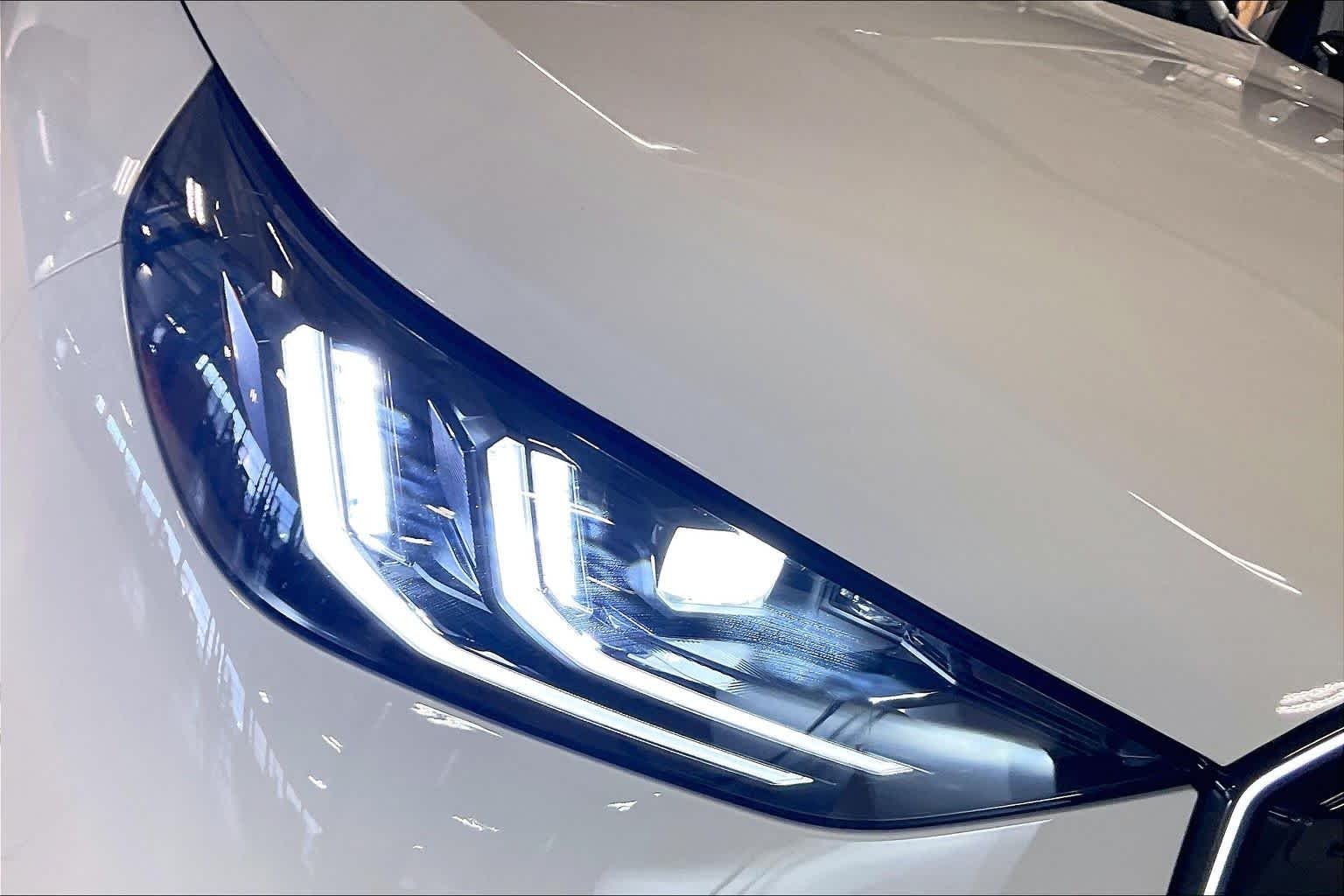 New 2026 Alpine White BMW M50 xDrive image 13