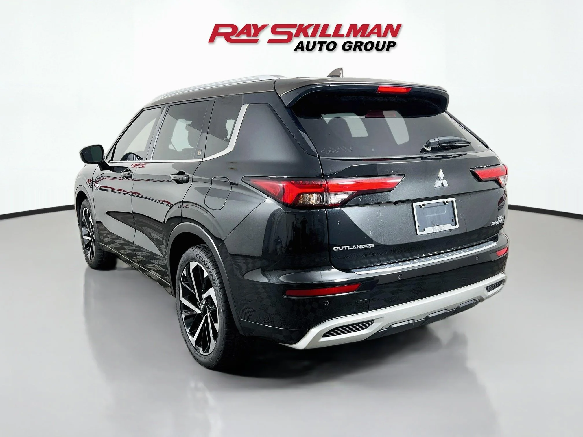 Used 2023 Black Mitsubishi SEL image 5