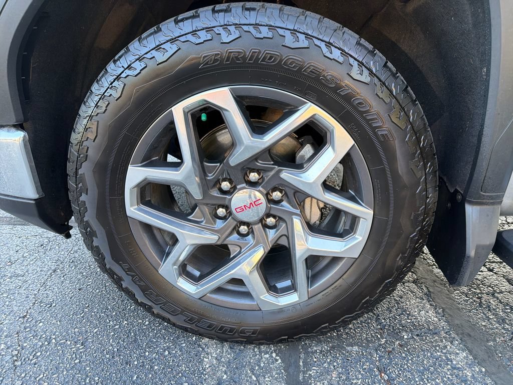 Certified Used 2023 Sterling Metallic GMC SLT image 30