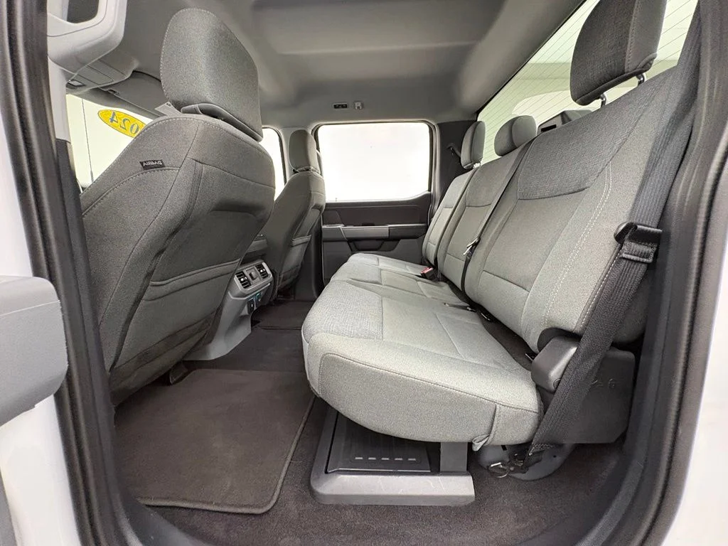 Used 2024 Oxford White Ford XLT image 34