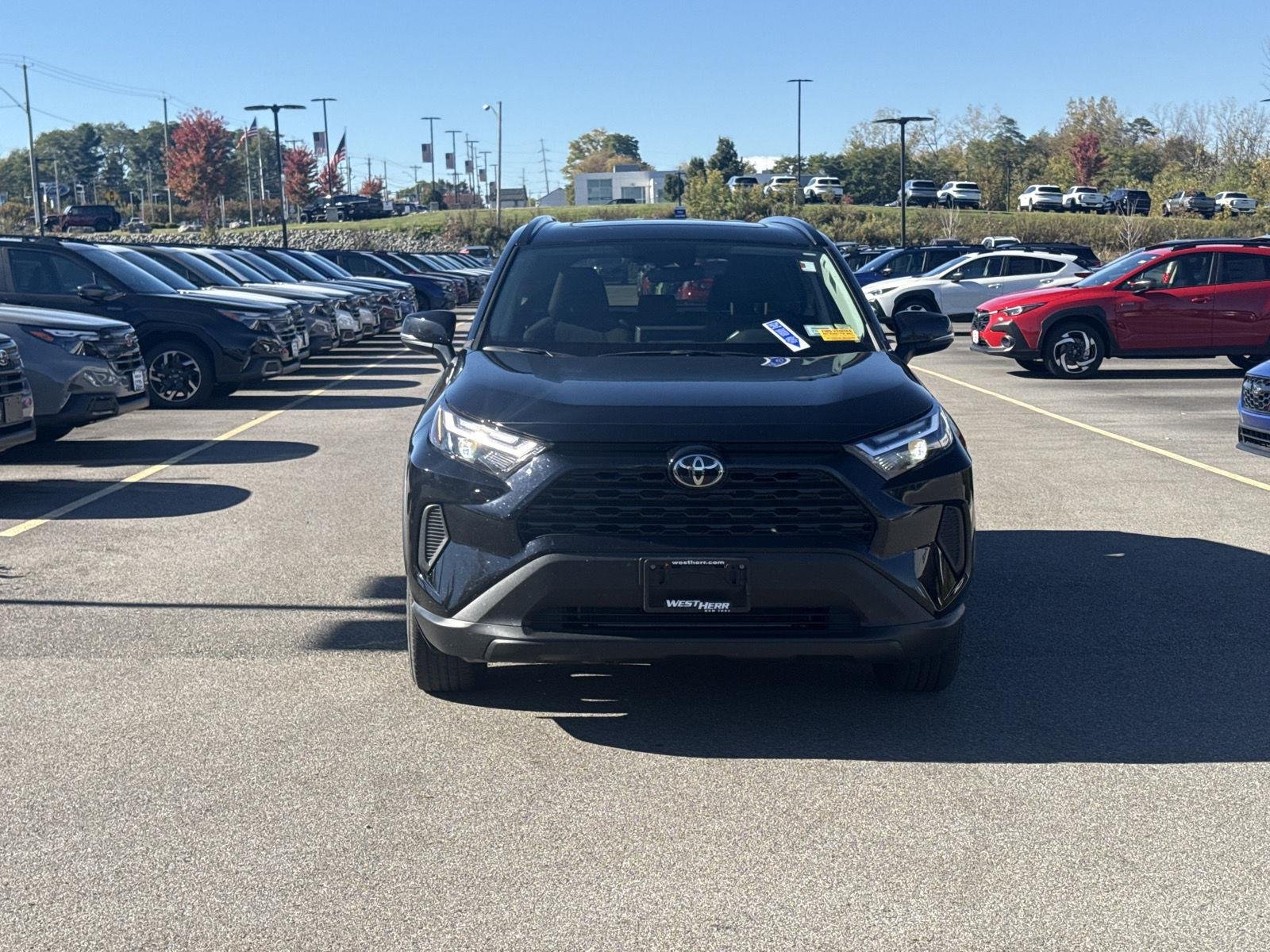 Used 2022 Midnight Black Metallic Toyota XLE image 4