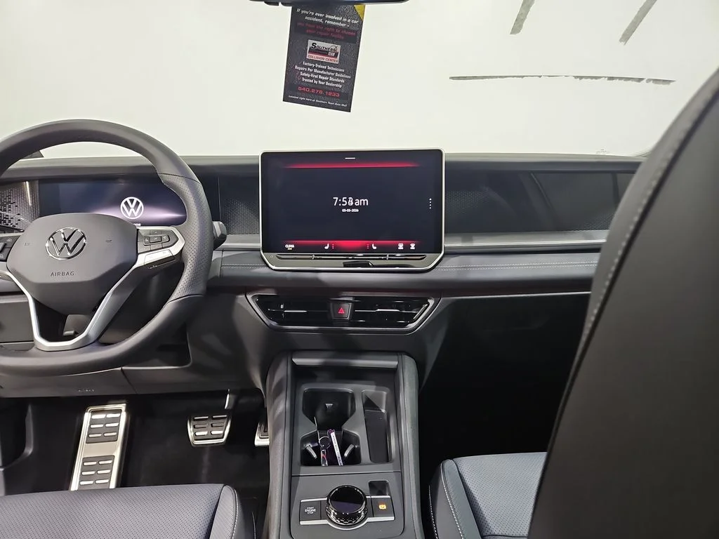 New 2026 White/off-white Volkswagen 2.0T SE R-Line Black image 17