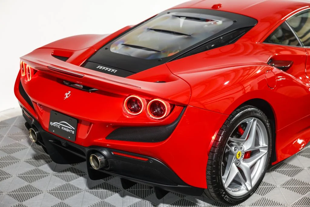 Used 2020 Red Ferrari Base image 9