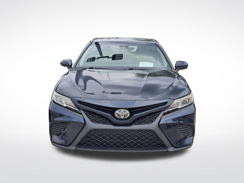 Used 2018 Blue Toyota SE image 5