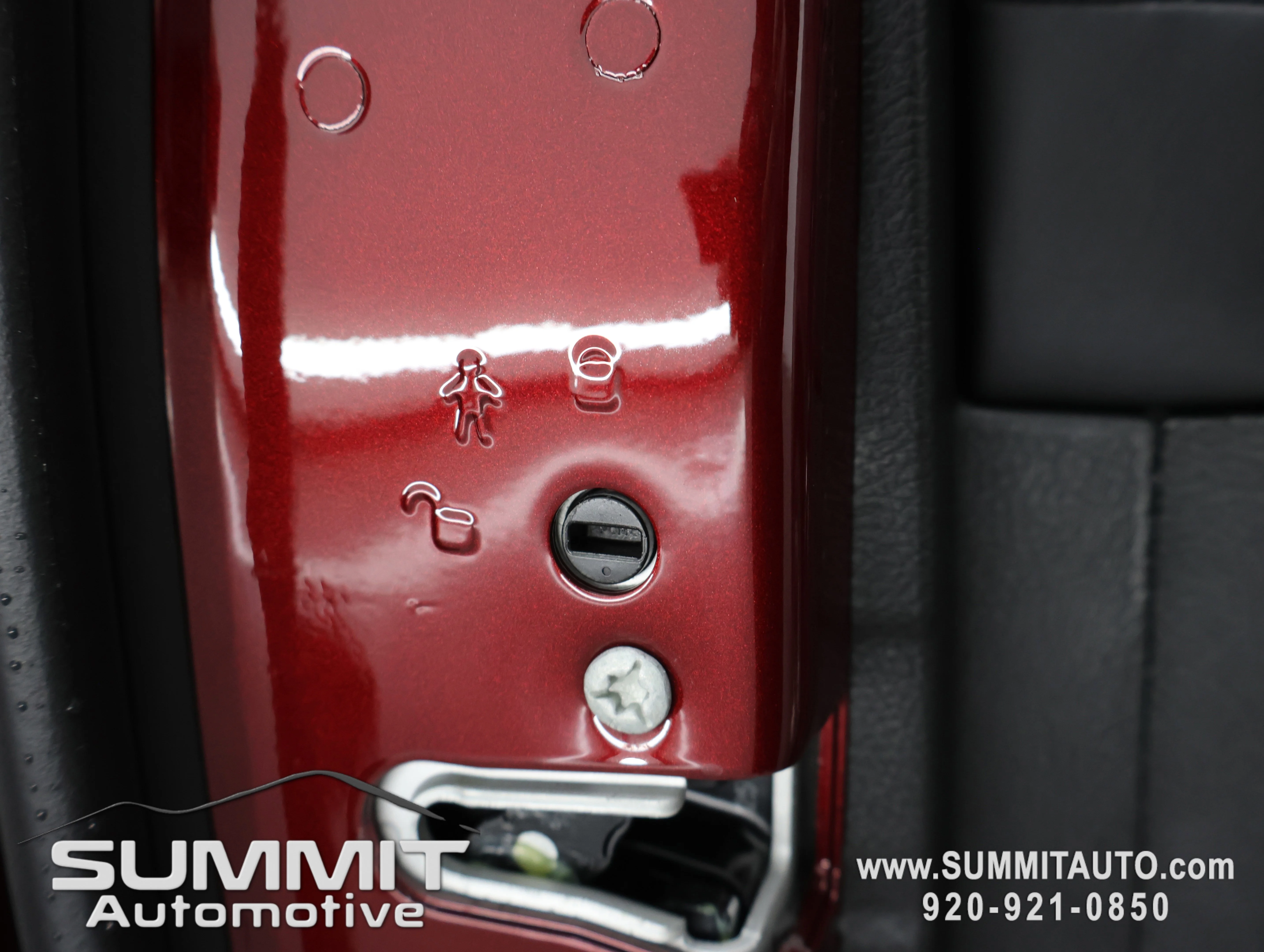 New 2026 Velvet Red Pearl-Coat Exterior Paint Jeep  image 39