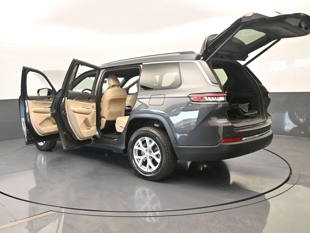 Used 2023 Baltic Gray Metallic Clearcoat Jeep Limited image 83