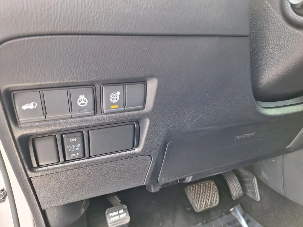 Certified Used 2023 Silver Nissan SL image 24
