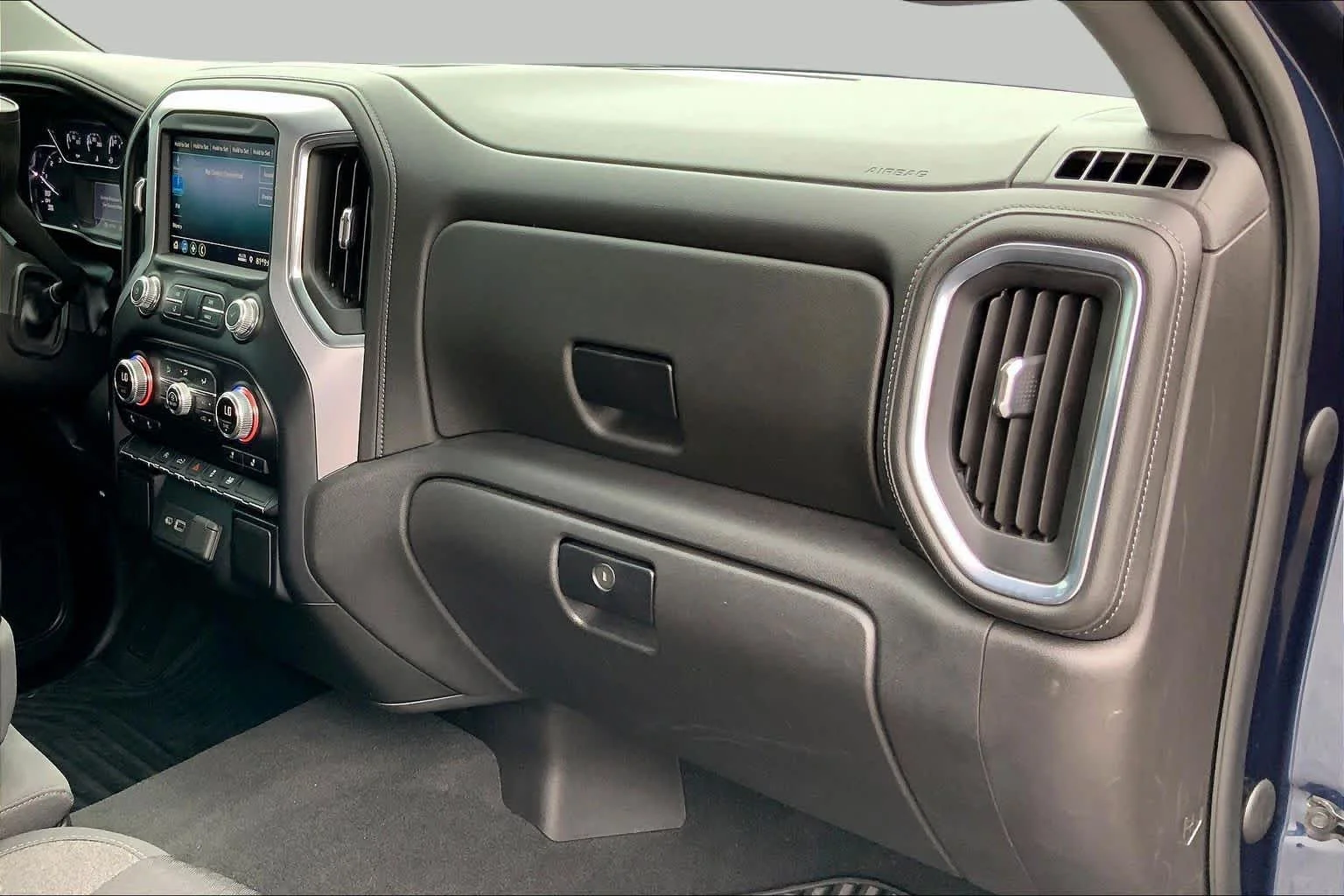 Used 2021 Pacific Blue Metallic GMC Elevation image 17