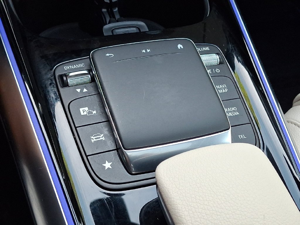 Used 2023 Blue Mercedes-Benz GLA 250 image 23