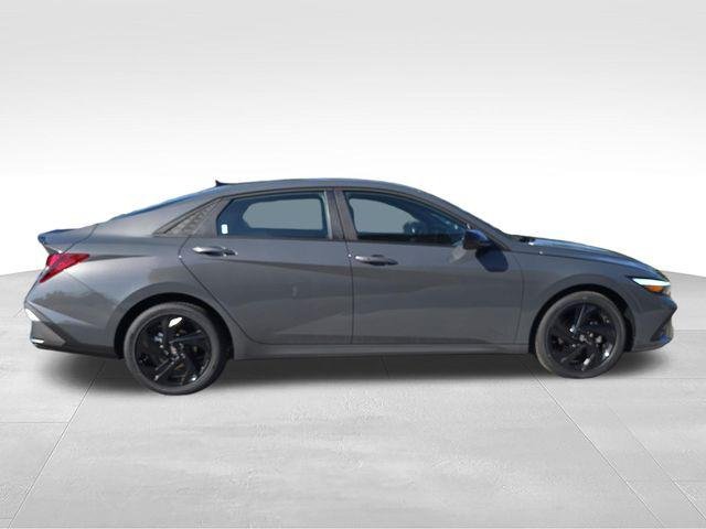 New 2026 Gray Hyundai SEL Sport Plus image 6