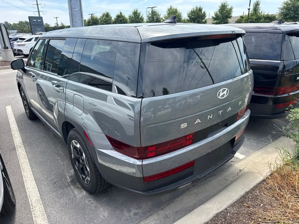 Certified Used 2024 Gray Hyundai SE image 4