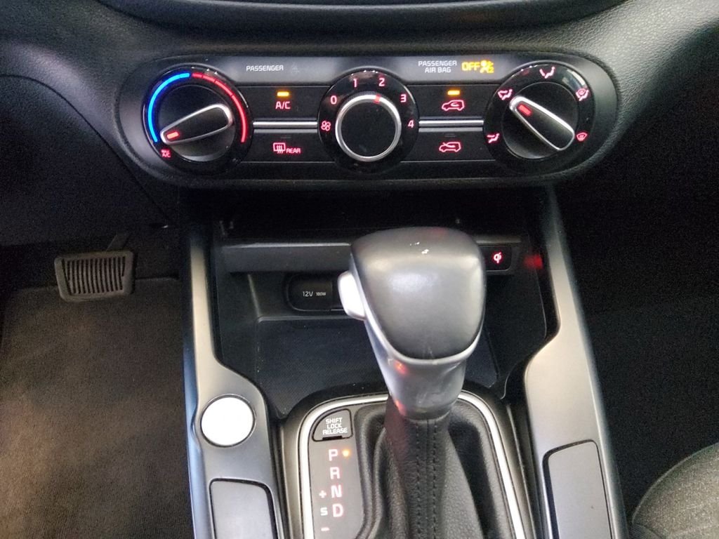 Used 2020 Gray Kia GT-Line image 29