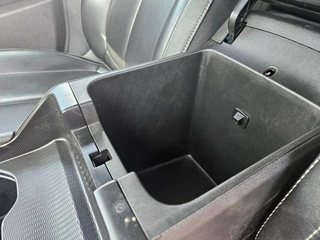 Used 2024 Silver Jeep Limited image 26