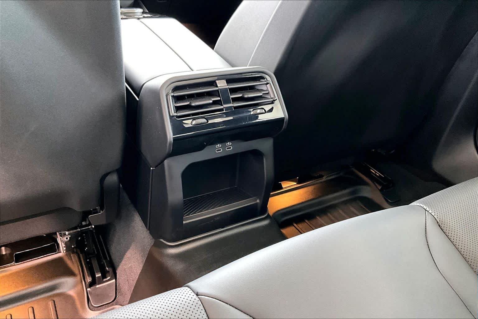 Certified Used 2025 Mineral White Metallic BMW 530i image 34
