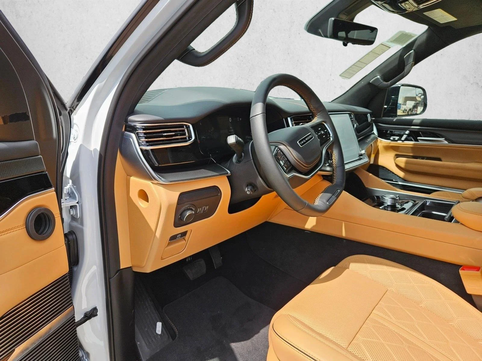 New 2026 Bright White Clearcoat Jeep Summit Reserve image 3