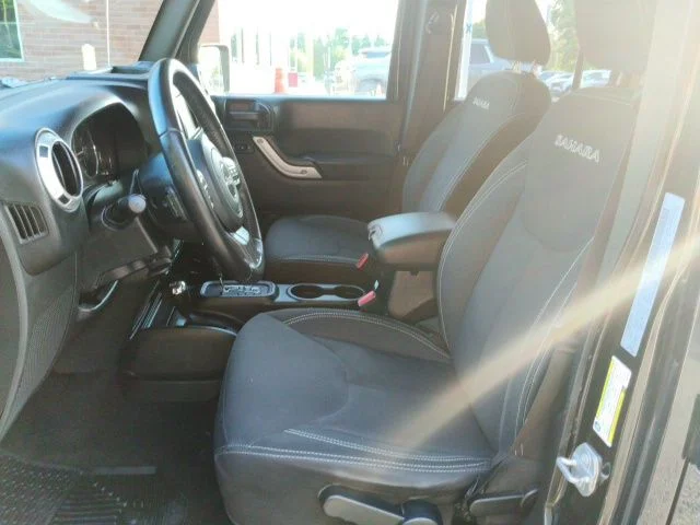 Used 2018 Black Jeep Unlimited Sahara image 13