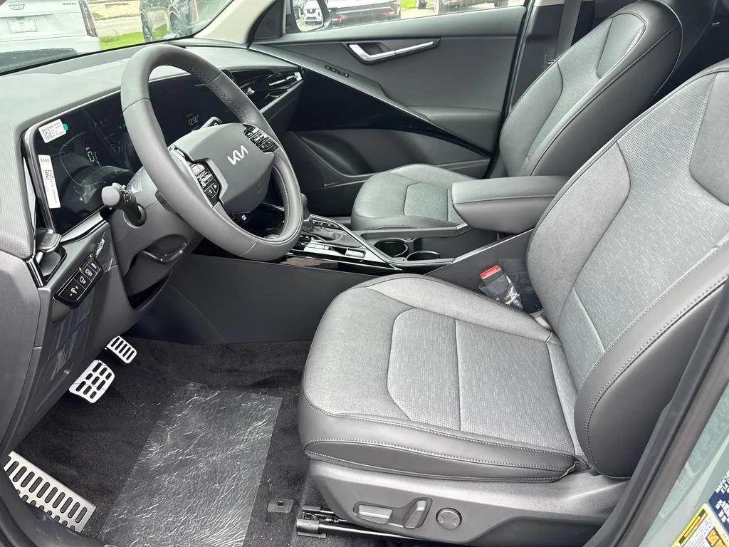 New 2025 Green Kia SX Touring image 9