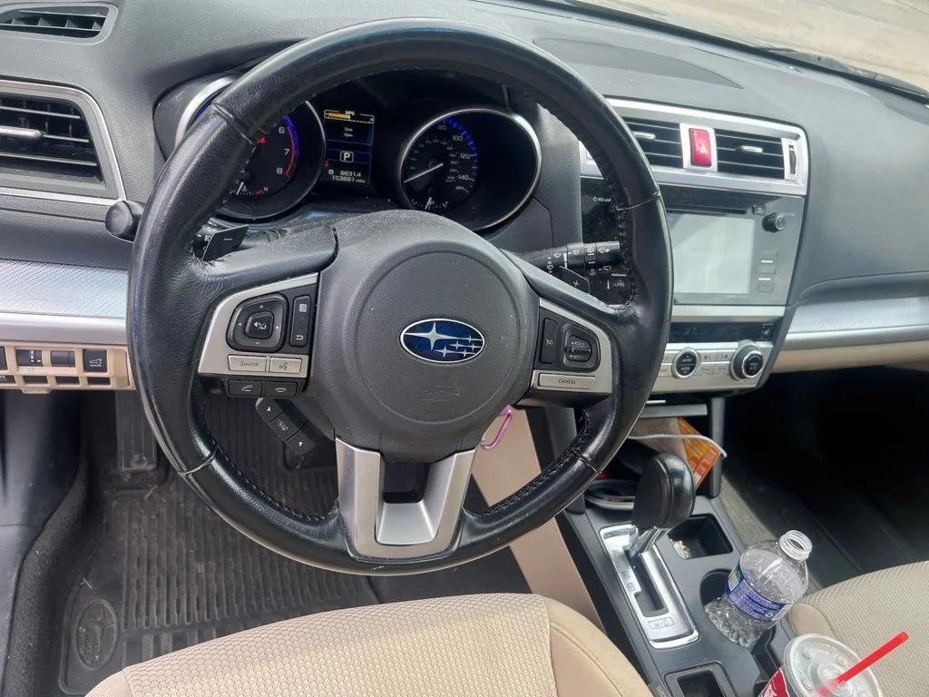 Used 2016 Green Metallic Subaru 2.5i Premium image 8