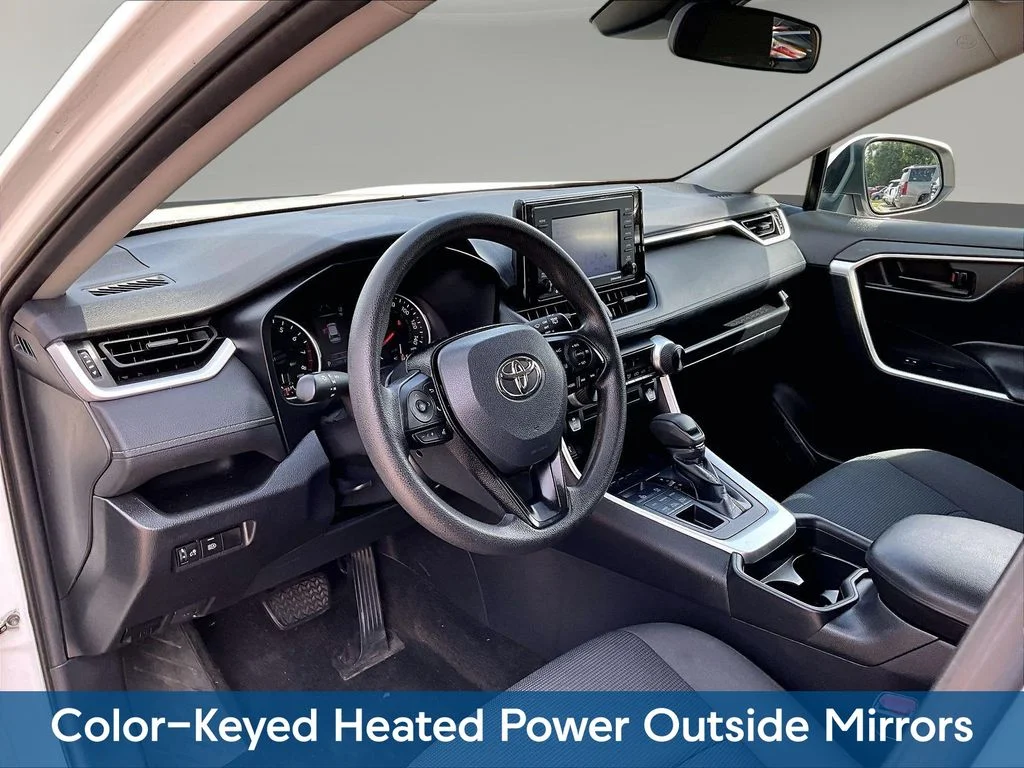 2021 Toyota RAV4 LE - Photo 22