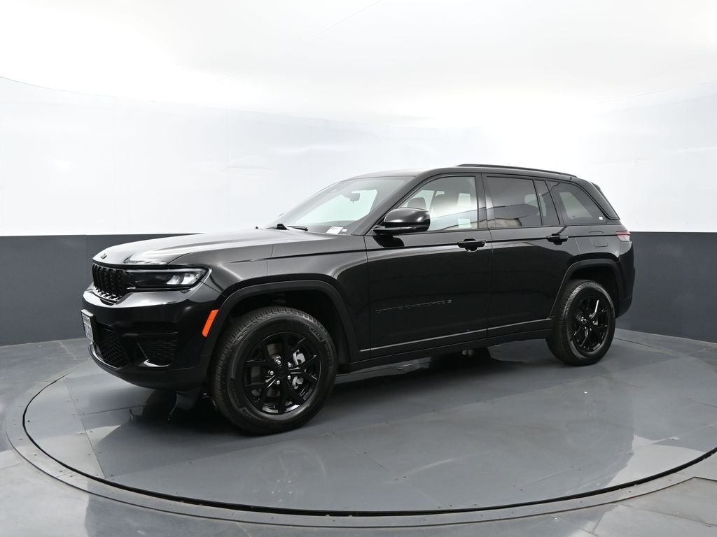 2025 Jeep Grand Cherokee Altitude 4x4's photo