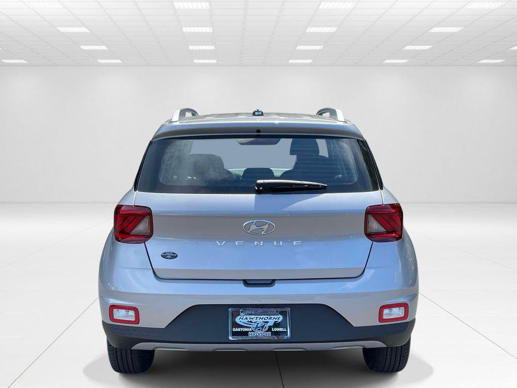 New 2026 Silver Hyundai SEL image 5