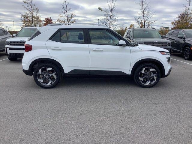 New 2026 Lunar Hyundai SEL image 5