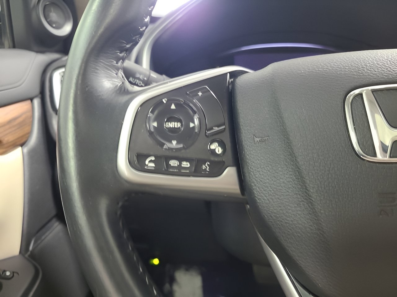 Used 2019 White Honda EX-L image 26
