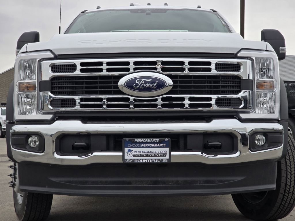 2025 Ford F-550 Super Duty Chassis Cab XL - Photo 17