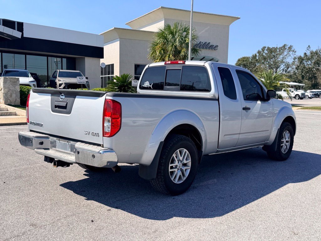 Used 2015 Silver Nissan SV image 6
