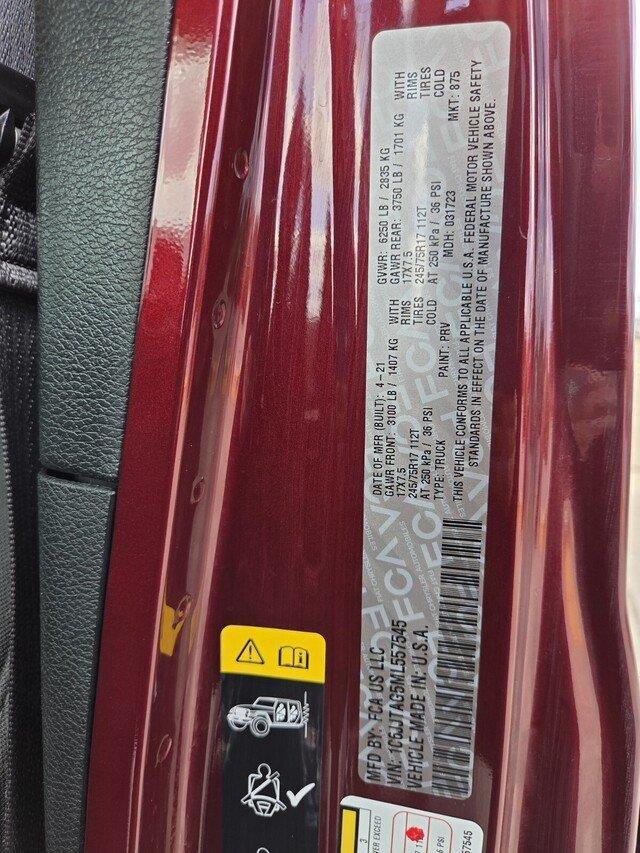 Used 2021 Snazzberry Pearlcoat Jeep Sport S image 33