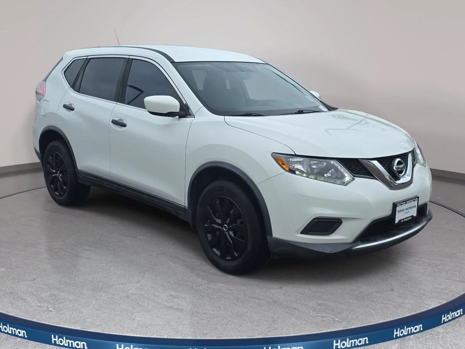Used 2016 Glacier White Nissan S image 4